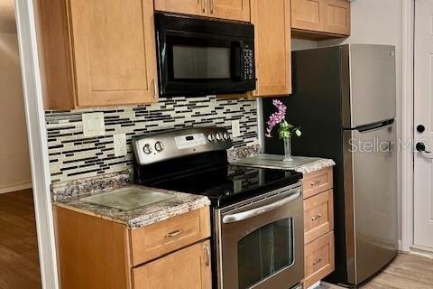 House in Casselberry, Florida 4 bedrooms, 132.85 sq.m. № 2157238 - photo 26