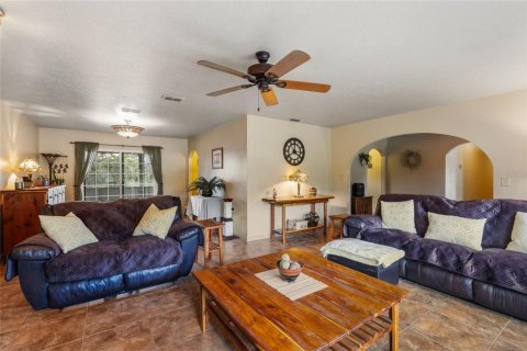 House in Morriston, Florida 4 bedrooms, 249.16 sq.m. № 1679045 - photo 6