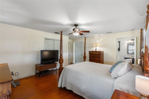 House in Morriston, Florida 4 bedrooms, 249.16 sq.m. № 1679045 - photo 17