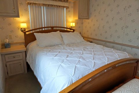 Apartment in Jensen Beach, Florida 1 bedroom, 45.99 sq.m. № 2179549 - photo 9