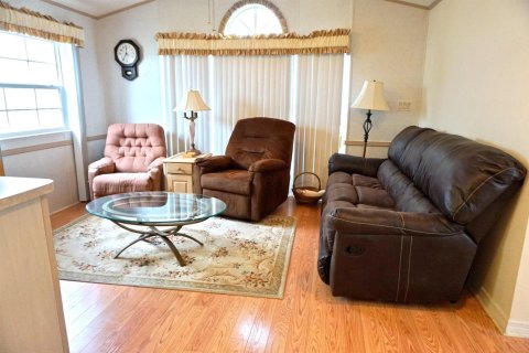 Apartment in Jensen Beach, Florida 1 bedroom, 45.99 sq.m. № 2179549 - photo 16