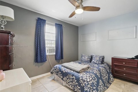 Casa en venta en West Palm Beach, Florida, 3 dormitorios, 122.45 m2 № 1937891 - foto 17