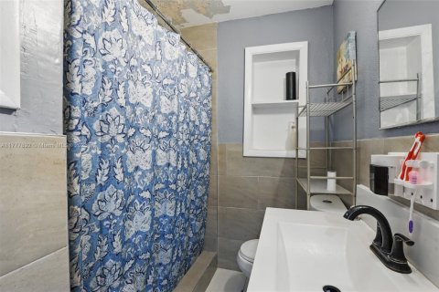 Casa en venta en West Palm Beach, Florida, 3 dormitorios, 122.45 m2 № 1937891 - foto 14