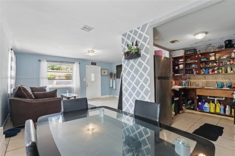Villa ou maison à vendre à West Palm Beach, Floride: 3 chambres, 122.45 m2 № 1937891 - photo 10