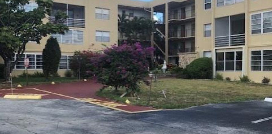 Condo à Lauderdale Lakes, Floride, 2 chambres № 2241384