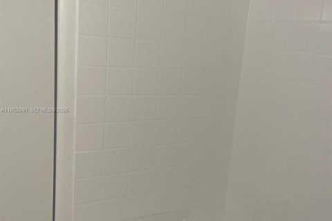 Condominio en alquiler en Sunrise, Florida, 2 dormitorios, 87.7 m2 № 2007839 - foto 7