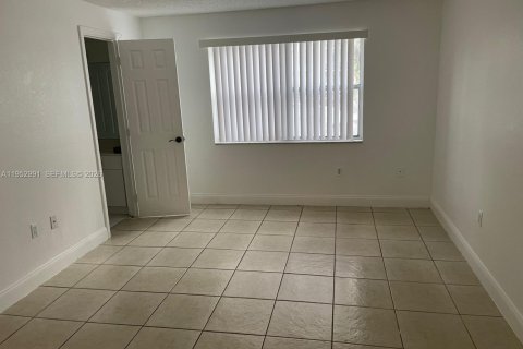 Condominio en alquiler en Sunrise, Florida, 2 dormitorios, 87.7 m2 № 2007839 - foto 5