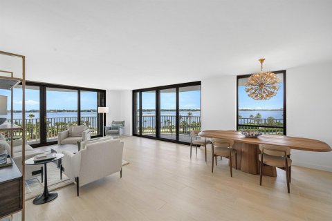 Condo in Palm Beach, Florida, 2 bedrooms  № 2251002 - photo 2