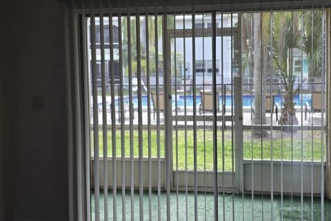 Apartamento en alquiler en Port Richey, Florida, 2 dormitorios, 88.26 m2 № 2108619 - foto 8
