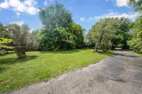 Terreno en venta en Pinecrest, Florida № 1818442 - foto 19
