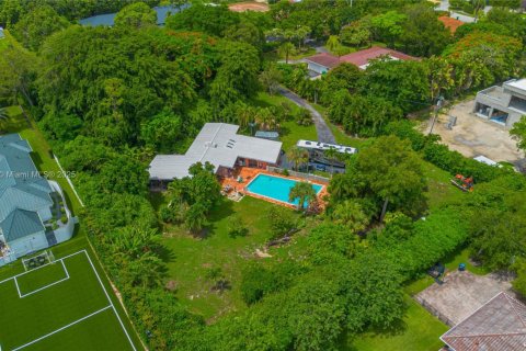 Terreno en venta en Pinecrest, Florida № 1818442 - foto 11