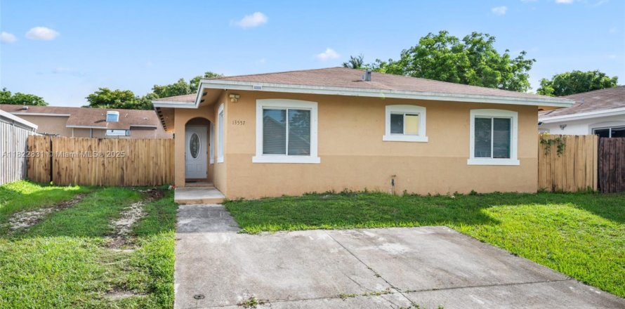Villa ou maison à Homestead, Floride 4 chambres, 138.52 m2 № 1788368