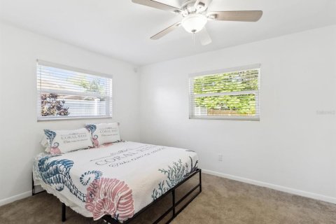 House in Clearwater, Florida 3 bedrooms, 126.16 sq.m. № 1640403 - photo 5