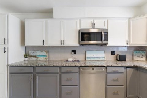 House in Clearwater, Florida 3 bedrooms, 126.16 sq.m. № 1640403 - photo 4