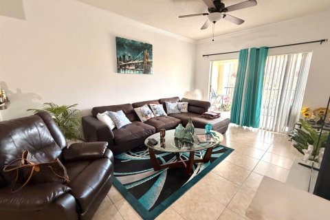 Condominio en Coral Springs, Florida, 2 dormitorios  № 2251116
