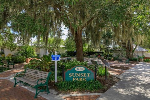Propiedad comercial en alquiler en Mount Dora, Florida, 173.45 m2 № 1285429 - foto 23