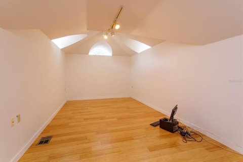 Propiedad comercial en alquiler en Mount Dora, Florida, 173.45 m2 № 1285429 - foto 20