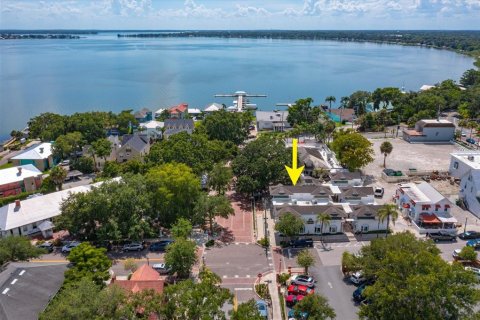 Propiedad comercial en alquiler en Mount Dora, Florida, 173.45 m2 № 1285429 - foto 2