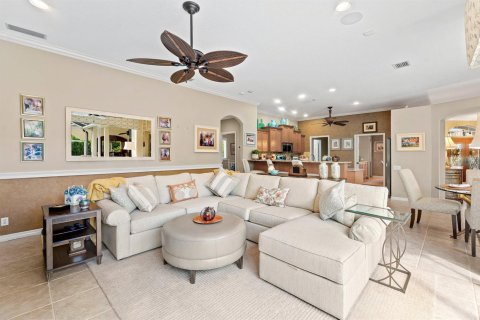 House in Jupiter, Florida 4 bedrooms, 272.67 sq.m. № 2423540 - photo 25