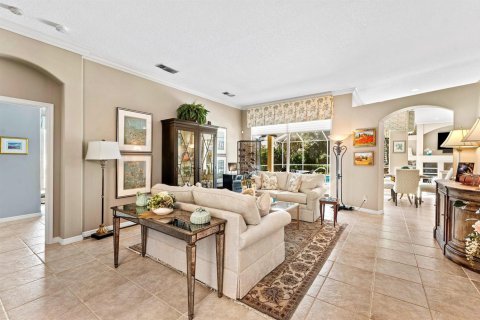 House in Jupiter, Florida 4 bedrooms, 272.67 sq.m. № 2423540 - photo 8