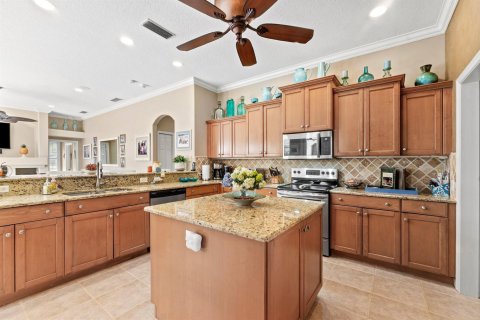House in Jupiter, Florida 4 bedrooms, 272.67 sq.m. № 2423540 - photo 18