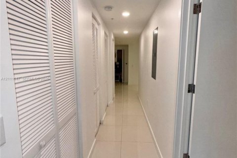 Condominio en venta en Doral, Florida, 3 dormitorios, 140.65 m2 № 2431426 - foto 13