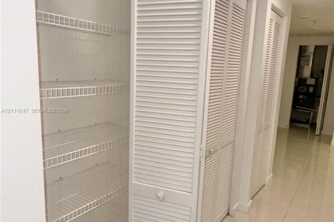 Condominio en venta en Doral, Florida, 3 dormitorios, 140.65 m2 № 2431426 - foto 15