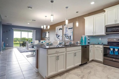 Condominio en venta en Davenport, Florida, 3 dormitorios, 185.15 m2 № 1041982 - foto 6