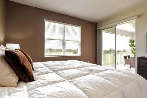 Condominio en venta en Davenport, Florida, 3 dormitorios, 185.15 m2 № 1041982 - foto 10