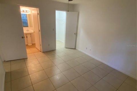 Condo in Orlando, Florida, 2 bedrooms  № 1549454 - photo 14