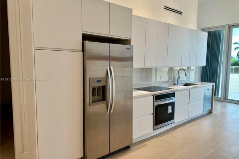 Copropriété à louer à Key Biscayne, Floride: 2 chambres, 86.4 m2 № 1966816 - photo 2