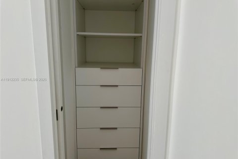 Condominio en alquiler en Key Biscayne, Florida, 2 dormitorios, 86.4 m2 № 1966816 - foto 14