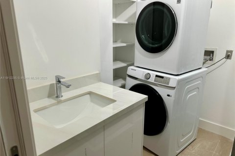 Copropriété à louer à Key Biscayne, Floride: 2 chambres, 86.4 m2 № 1966816 - photo 3