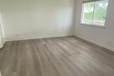 Casa en alquiler en Miramar, Florida, 2 dormitorios, 95.69 m2 № 1951533 - foto 6