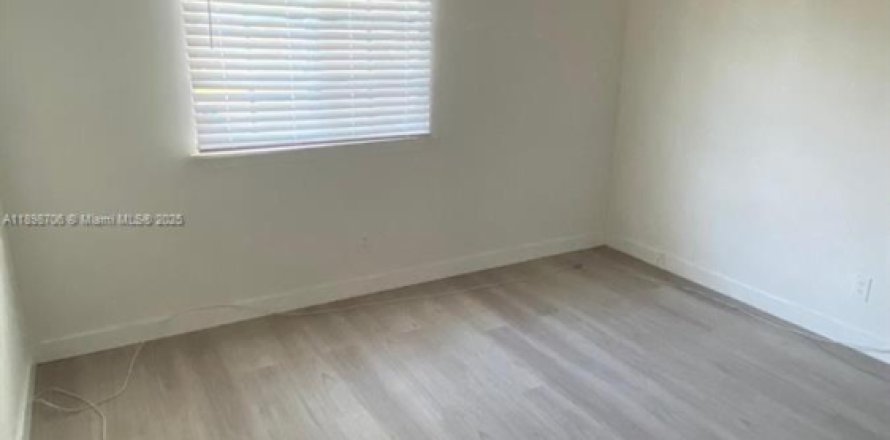 Casa en Miramar, Florida 2 dormitorios, 95.69 m2 № 1951533