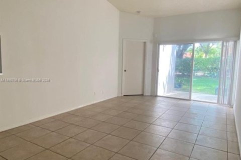 Casa en alquiler en Miramar, Florida, 2 dormitorios, 95.69 m2 № 1951533 - foto 8