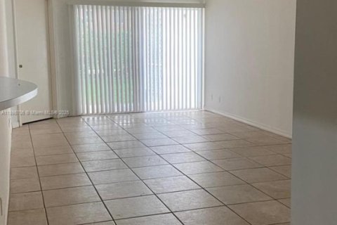 Casa en alquiler en Miramar, Florida, 2 dormitorios, 95.69 m2 № 1951533 - foto 7