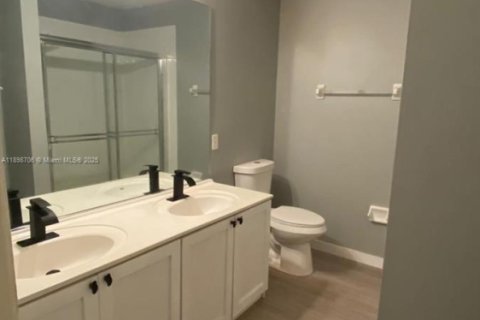 Casa en alquiler en Miramar, Florida, 2 dormitorios, 95.69 m2 № 1951533 - foto 3
