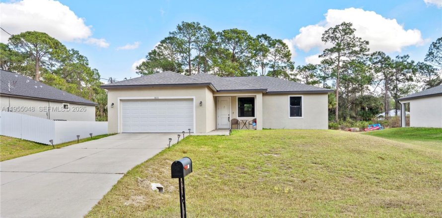 Villa ou maison à LaBelle, Floride 3 chambres, 130.81 m2 № 2153379