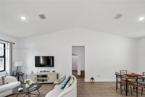 Villa ou maison à vendre à LaBelle, Floride: 3 chambres, 130.81 m2 № 2153379 - photo 21