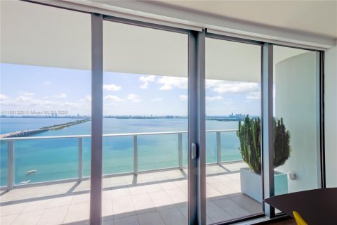 Copropriété à vendre à Miami, Floride: 3 chambres, 151.8 m2 № 1697587 - photo 3