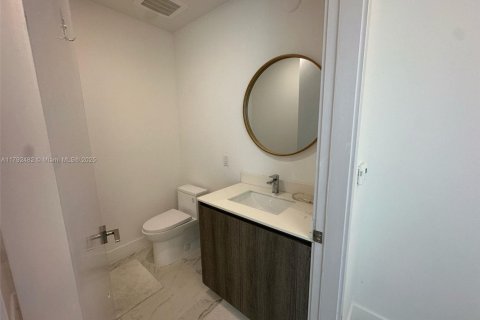 Apartment in Sunny Isles Beach, Florida 2 bedrooms, 128.58 sq.m. № 1699541 - photo 23