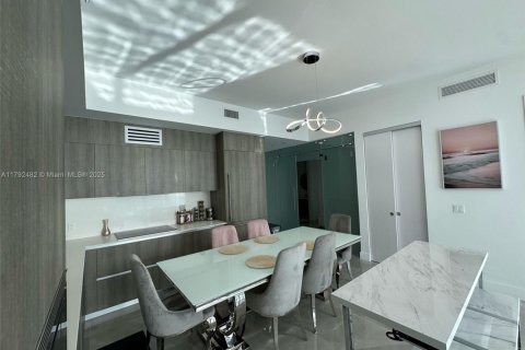 Apartment in Sunny Isles Beach, Florida 2 bedrooms, 128.58 sq.m. № 1699541 - photo 24