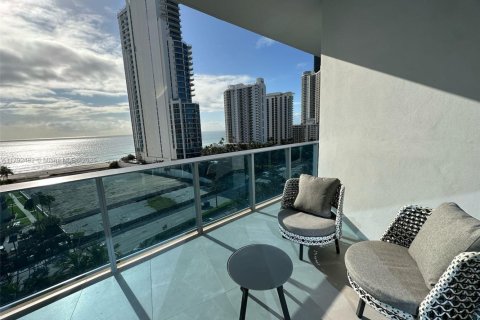 Apartment in Sunny Isles Beach, Florida 2 bedrooms, 128.58 sq.m. № 1699541 - photo 29