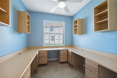 Casa en venta en New Port Richey, Florida, 6 dormitorios, 233 m2 № 1770159 - foto 7