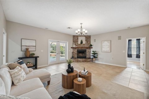Casa en venta en New Port Richey, Florida, 6 dormitorios, 233 m2 № 1770159 - foto 10