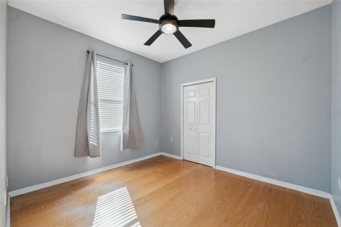Casa en venta en New Port Richey, Florida, 6 dormitorios, 233 m2 № 1770159 - foto 16