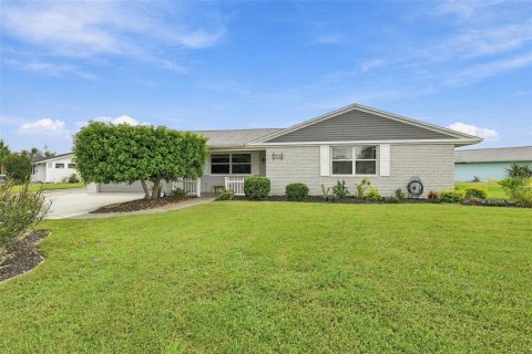 Casa en Sun City Center, Florida 2 dormitorios, 172.05 m2 № 2386460