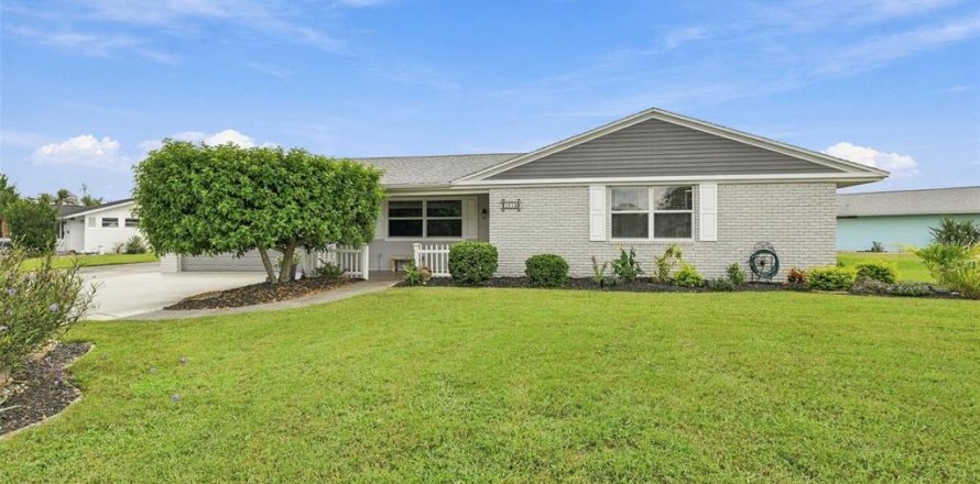 Casa en Sun City Center, Florida 2 dormitorios, 172.05 m2 № 2386460
