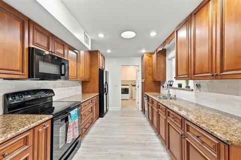 Casa en venta en Sun City Center, Florida, 2 dormitorios, 172.05 m2 № 2386460 - foto 8